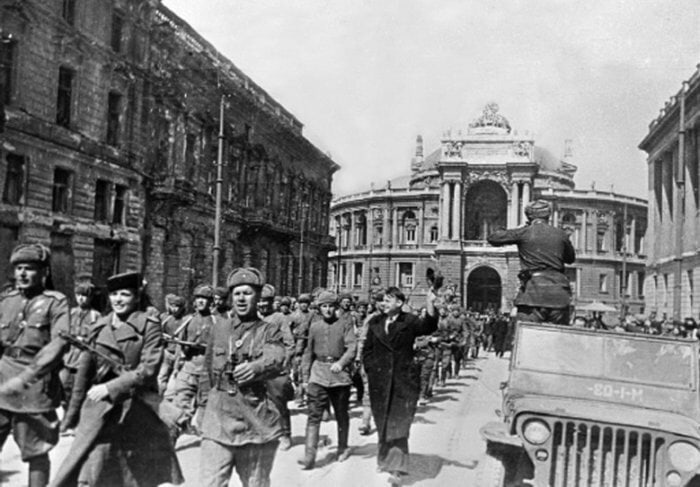 10 апреля - Памятная дата военной истории России День освобождения Одессы от Румынско-немецких войск (1944 год)..